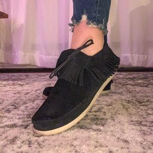 Minnetonka lace moccasins